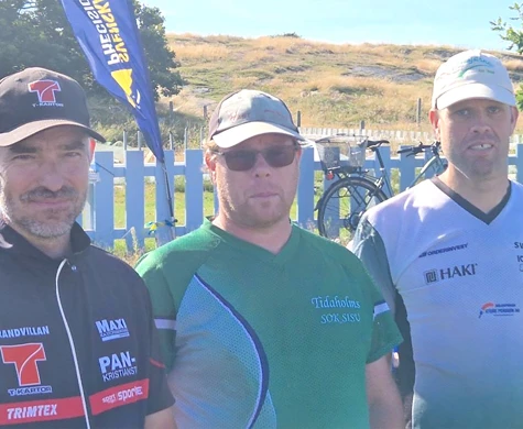 De tre främsta i Svenska cupen deltävling fem. Från vänster. Tvåan Andreas Nilsson, segraren Robert Jakobsson och treanHåkan Gunnarsson.