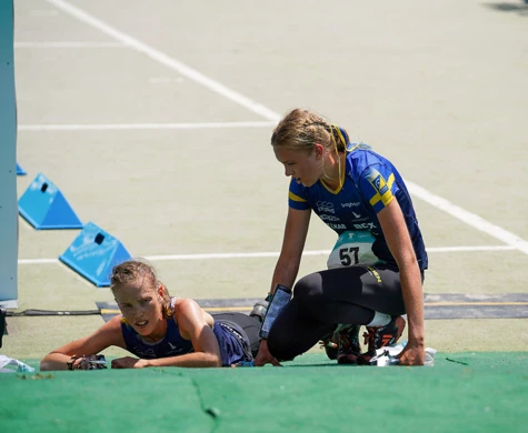 Tove Alexandersson och Hanna Lundberg pustar ut efter guld och brons på VM medeldistans i Schweiz 2023.