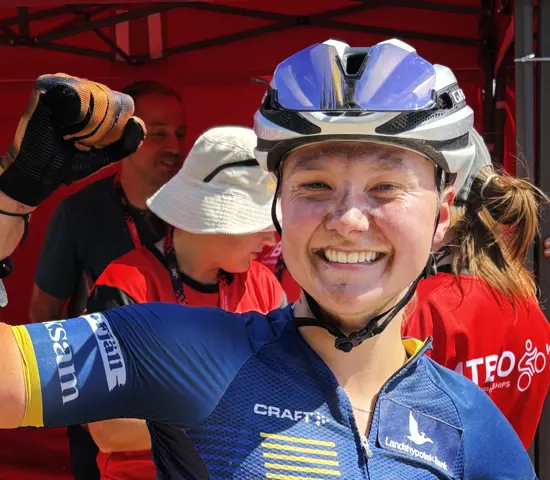 Gabriella Gustafsson vann brons på dagens masstart på VM i moutainbikeorientering i Polen.