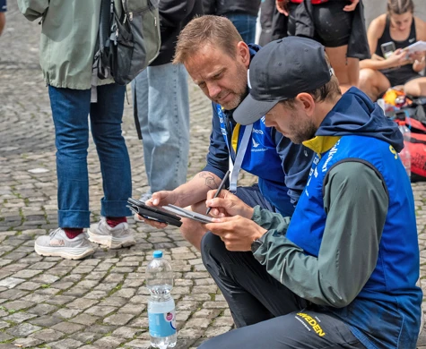 Förbundskapten Kalle Dalin tillsammans med landslagstränare Thomas Landqvist under världscupen i Schweiz.