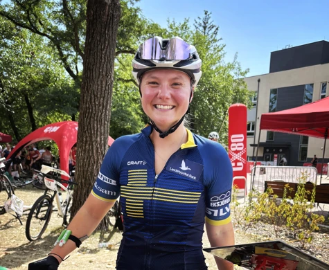 Gabriella Gustafsson vann silver på dagens medeldistans på VM i moutainbikeorientering i Polen.